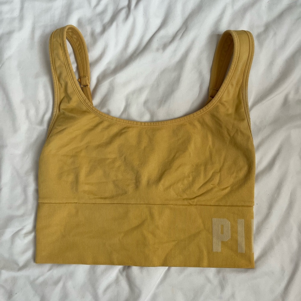 VS sport bra size large